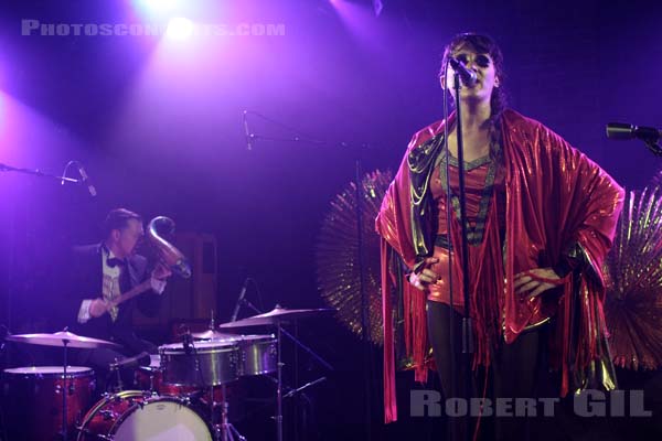 JESSIE EVANS - 2009-09-15 - PARIS - La Maroquinerie - 